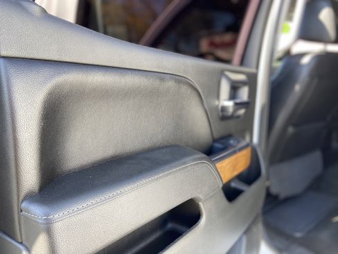 Used 2016 Chevrolet Silverado 1500 LTZ image 41