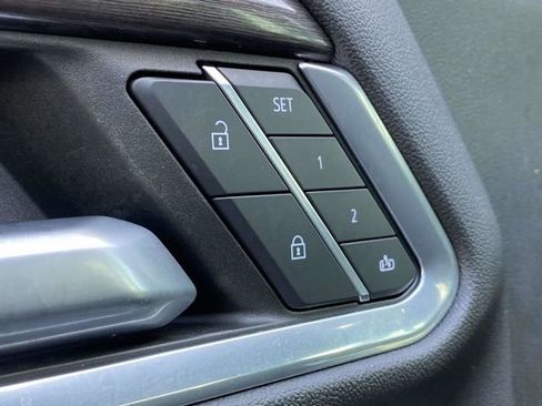 Used 2022 Chevrolet Silverado 1500 LTZ w/ Z71 Off-Road Package image 21