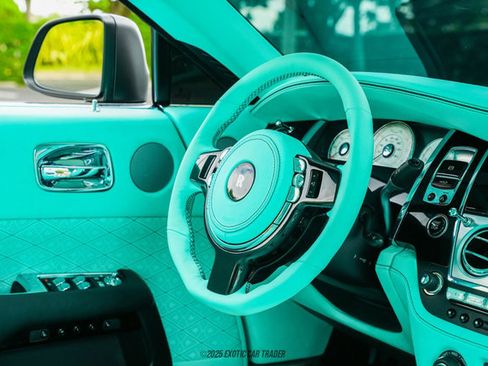 Used 2017 Rolls-Royce Wraith image 47