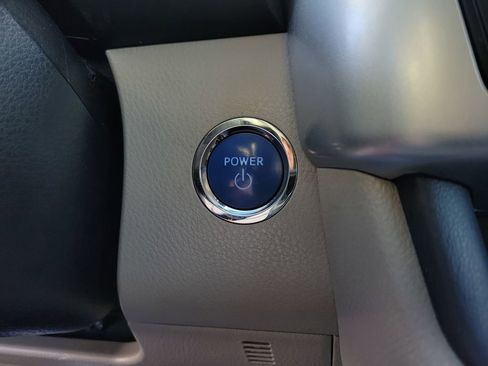 Used 2019 Toyota Highlander Limited image 25