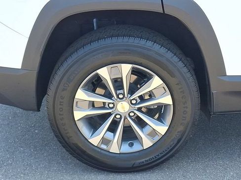 Used 2026 Chevrolet Equinox LT FWD image 28