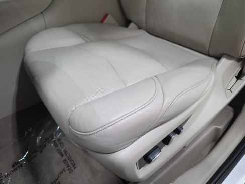 Used 2020 Cadillac Escalade Luxury AWD/4WD image 27