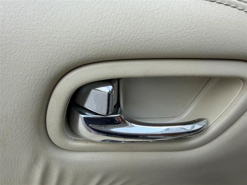 Used 2013 INFINITI QX56 4WD w/ Deluxe Touring Pkg image 32