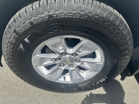 Used 2019 Chevrolet Silverado 1500 LT w/ All-Star Edition AWD/4WD image 34
