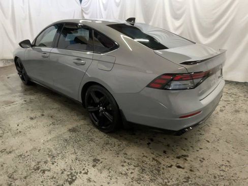 Used 2025 Honda Accord Sport image 9
