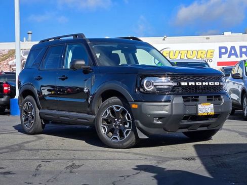 New 2025 Ford Bronco Sport Outer Banks w/ Outer Banks Tech Package+ image 1