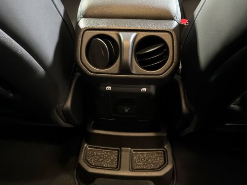 Used 2024 Jeep Wrangler High Altitude AWD/4WD image 21