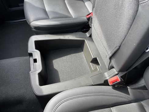 Used 2025 GMC Sierra 1500 SLT image 31