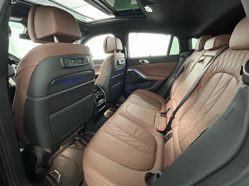 Used 2022 BMW X6 xDrive40i w/ Executive Package image 35