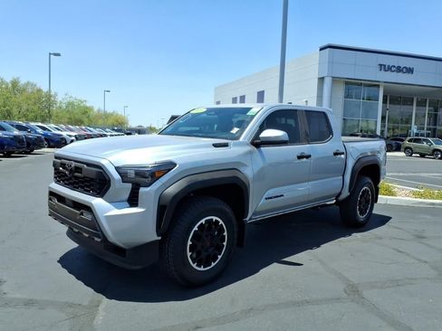 Used 2026 Toyota Tacoma TRD Off-Road w/ TRD Off Road Upgrade Package AWD/4WD image 7