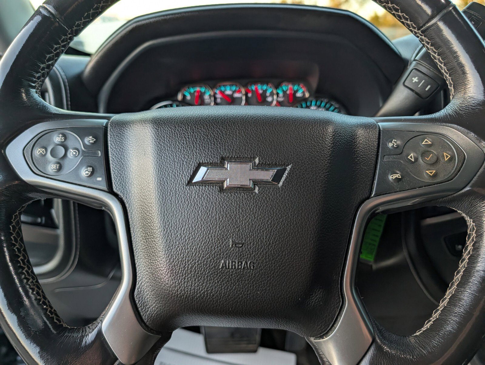Used 2018 Chevrolet Silverado 1500 LTZ Z71 w/ Centennial Edition AWD/4WD image 33