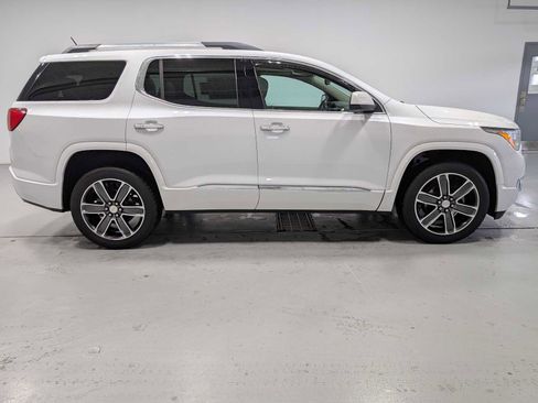 Used 2018 GMC Acadia Denali w/ Technology Package AWD/4WD image 7