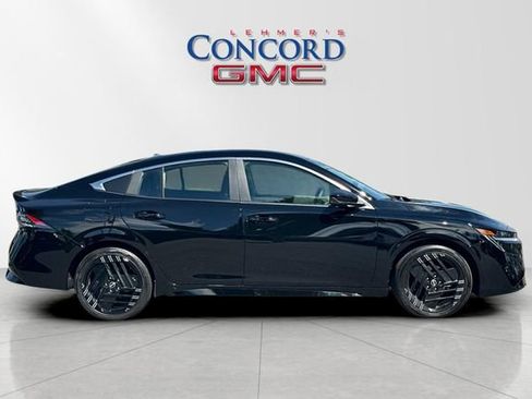 Used 2026 Nissan Sentra SR w/ Floor Mat Package FWD image 3