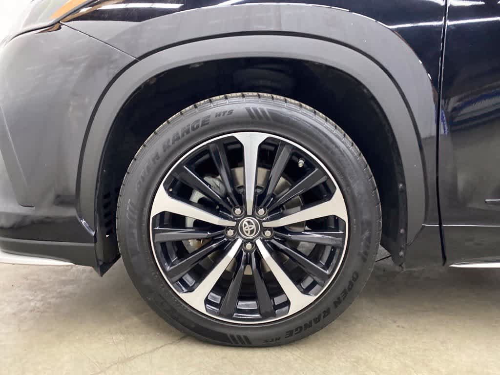 Used 2021 Toyota Highlander XSE AWD/4WD image 10