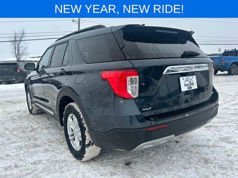 Used 2023 Ford Explorer XLT w/ Equipment Group 202A image 4
