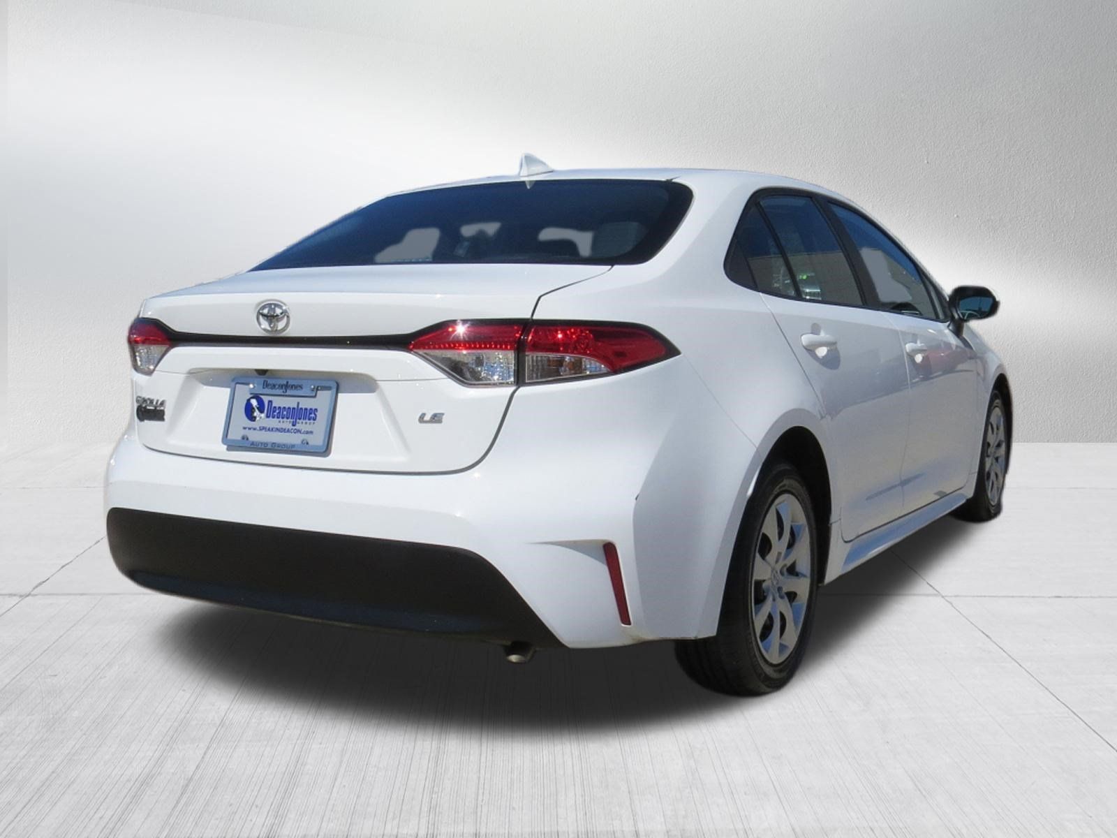 Used 2024 Toyota Corolla LE FWD image 3