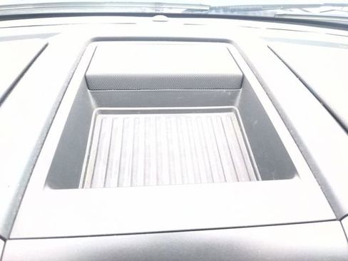 Certified 2020 Ford F150 Lariat image 38