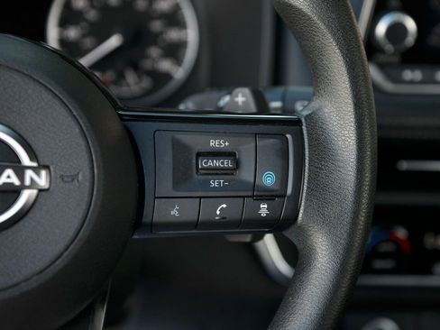 Used 2023 Nissan Rogue SV image 22