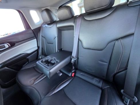 Used 2022 Jeep Compass Limited image 13