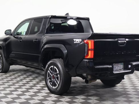 Used 2025 Toyota Tacoma TRD Sport AWD/4WD image 6