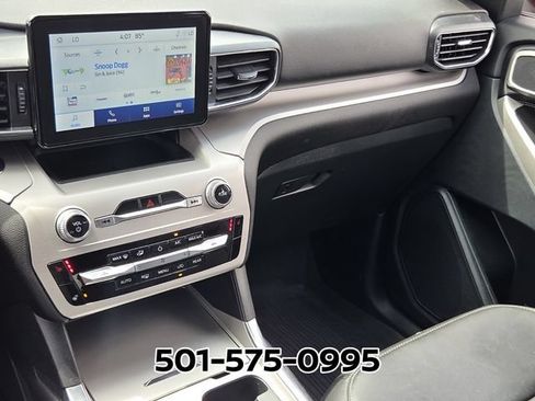 Used 2024 Ford Explorer XLT w/ Equipment Group 202A AWD/4WD image 29