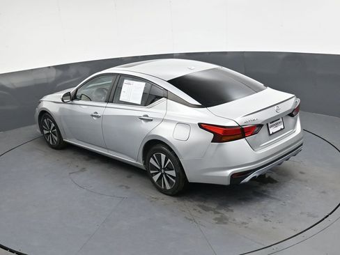 Used 2022 Nissan Altima 2.5 SV w/ SV Premium Package image 27