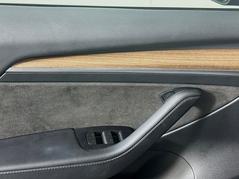 Used 2023 Tesla Model 3 Standard Range image 15