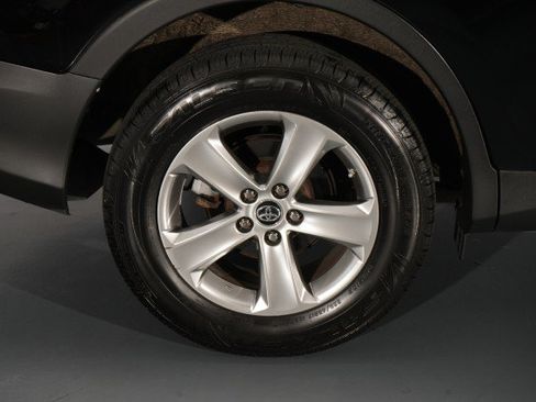 Used 2015 Toyota RAV4 XLE AWD/4WD image 23