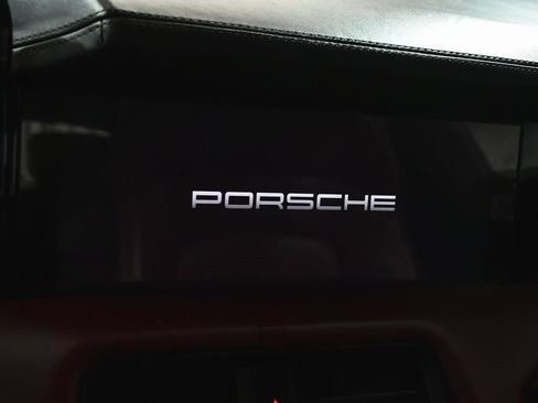 Used 2022 Porsche Taycan image 20