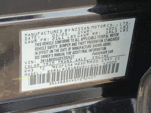 Used 2025 Nissan Sentra SR FWD image 34
