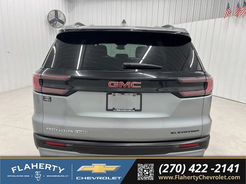Used 2025 GMC Acadia Elevation AWD/4WD image 3