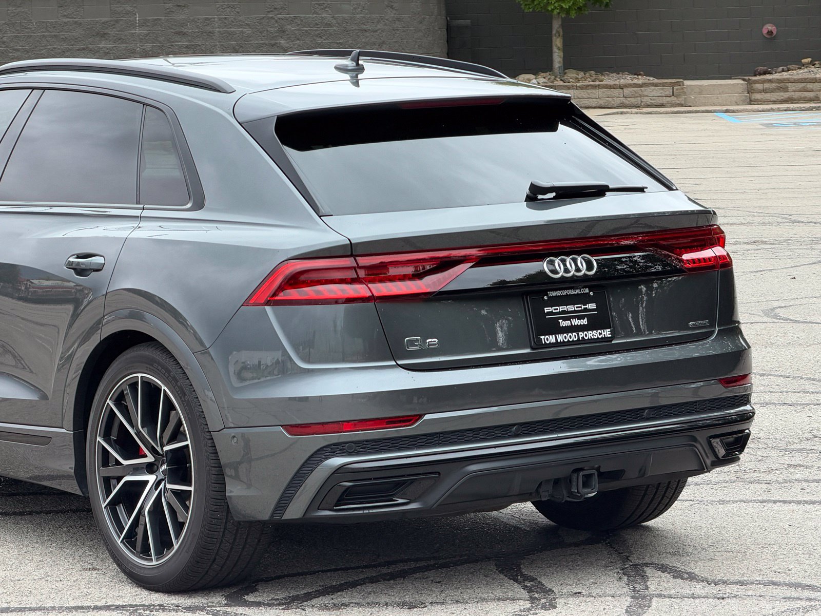 Used 2020 Audi Q8 Prestige w/ Prestige Package AWD/4WD image 10