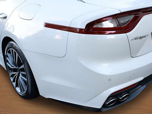 Used 2019 Kia Stinger Premium RWD image 9