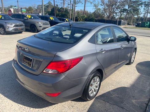 Used 2015 Hyundai Accent GLS image 5
