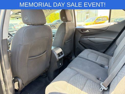 Used 2018 Chevrolet Equinox LT FWD image 19