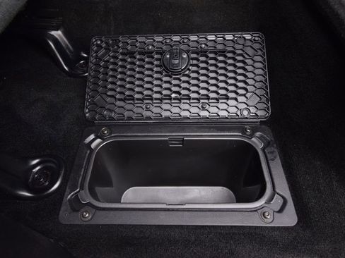 Used 2015 RAM 1500 Outdoorsman image 32