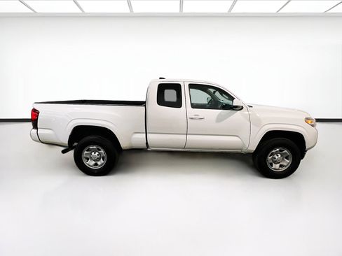 Used 2022 Toyota Tacoma SR w/ SR Convenience Package RWD image 22