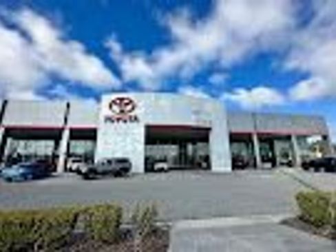 Used 2025 Jeep Gladiator Mojave w/ Safety Group image 3