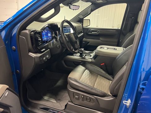 Certified 2022 Chevrolet Silverado 1500 ZR2 w/ Technology Package image 9