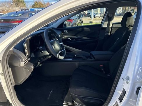 Certified 2023 Hyundai Elantra SEL image 10