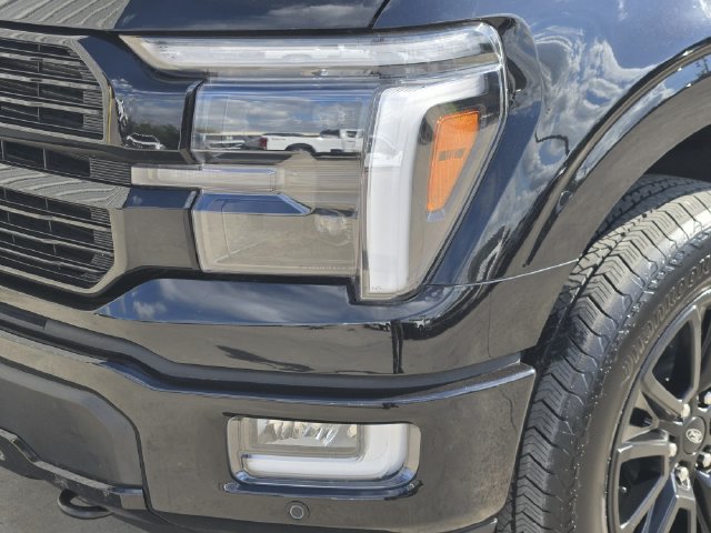 Used 2025 Ford F150 Platinum w/ FX4 Off-Road Package AWD/4WD image 14