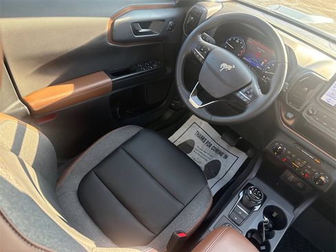 Used 2024 Ford Bronco Sport Outer Banks w/ Tech Package image 14