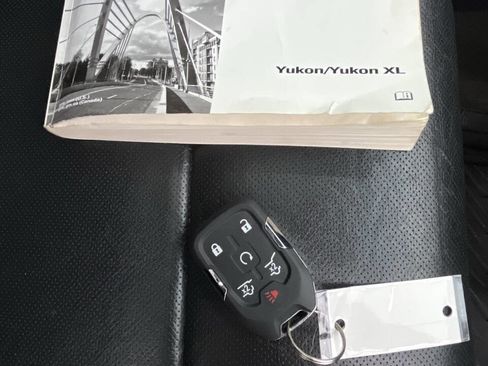 Used 2015 GMC Yukon XL SLT w/ Open Road Package image 32