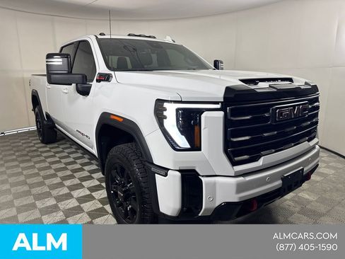 Used 2025 GMC Sierra 2500 AT4 w/ AT4 Premium Plus Package AWD/4WD image 4