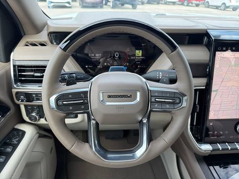 New 2026 GMC Yukon XL Denali w/ Denali Reserve Package AWD/4WD image 10