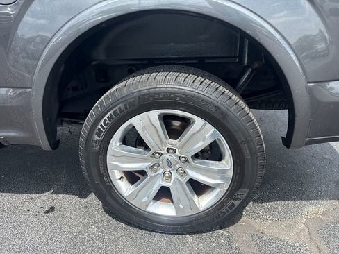 Used 2015 Ford F150 Platinum w/ Equipment Group 701A Luxury AWD/4WD image 14