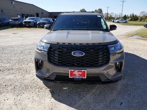 New 2026 Ford Explorer ST-Line w/ ST-Line Street Pack image 8