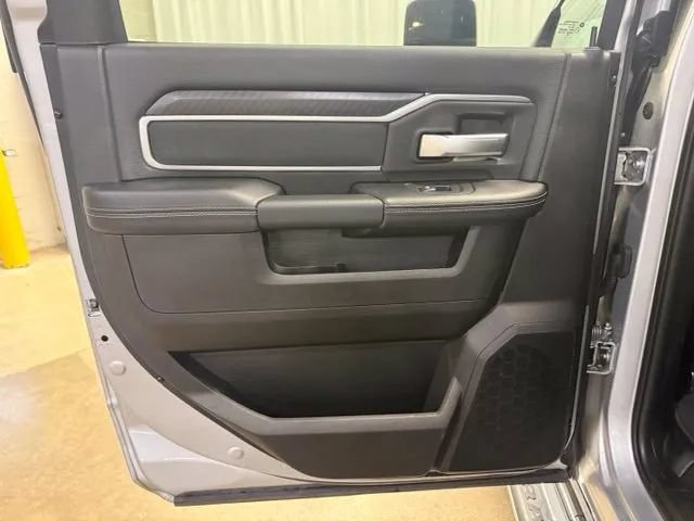 Used 2026 RAM 2500 Big Horn AWD/4WD image 20