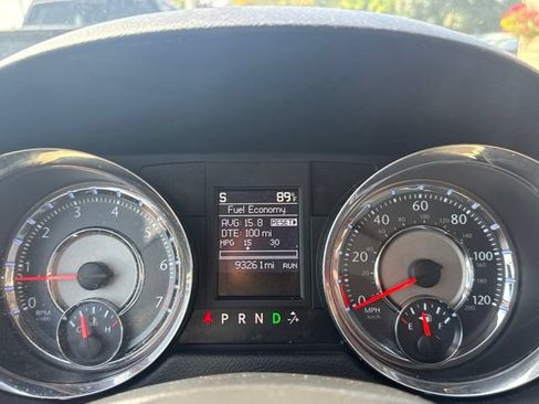 Used 2013 Chrysler Town & Country Touring-L w/ Driver Convenience Group FWD image 28