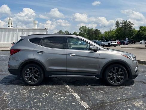Used 2018 Hyundai Santa Fe Sport w/ 2.0T Ultimate Tech Package 05 AWD/4WD image 10
